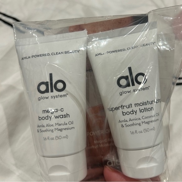 Alo Body Care Kit - Picture 9 of 9